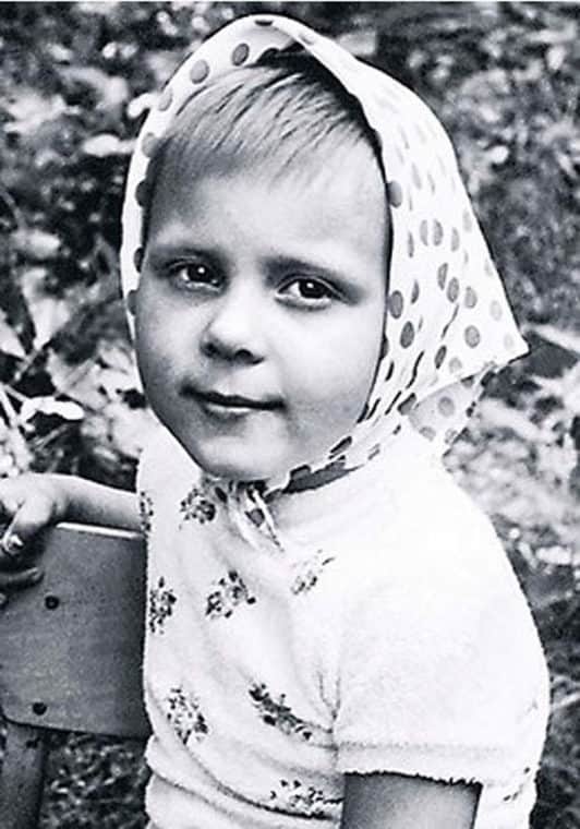 Яна Троянова в детстве