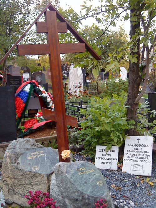 Могила елены майоровой фото могилы елены майоровой на троекуровском
