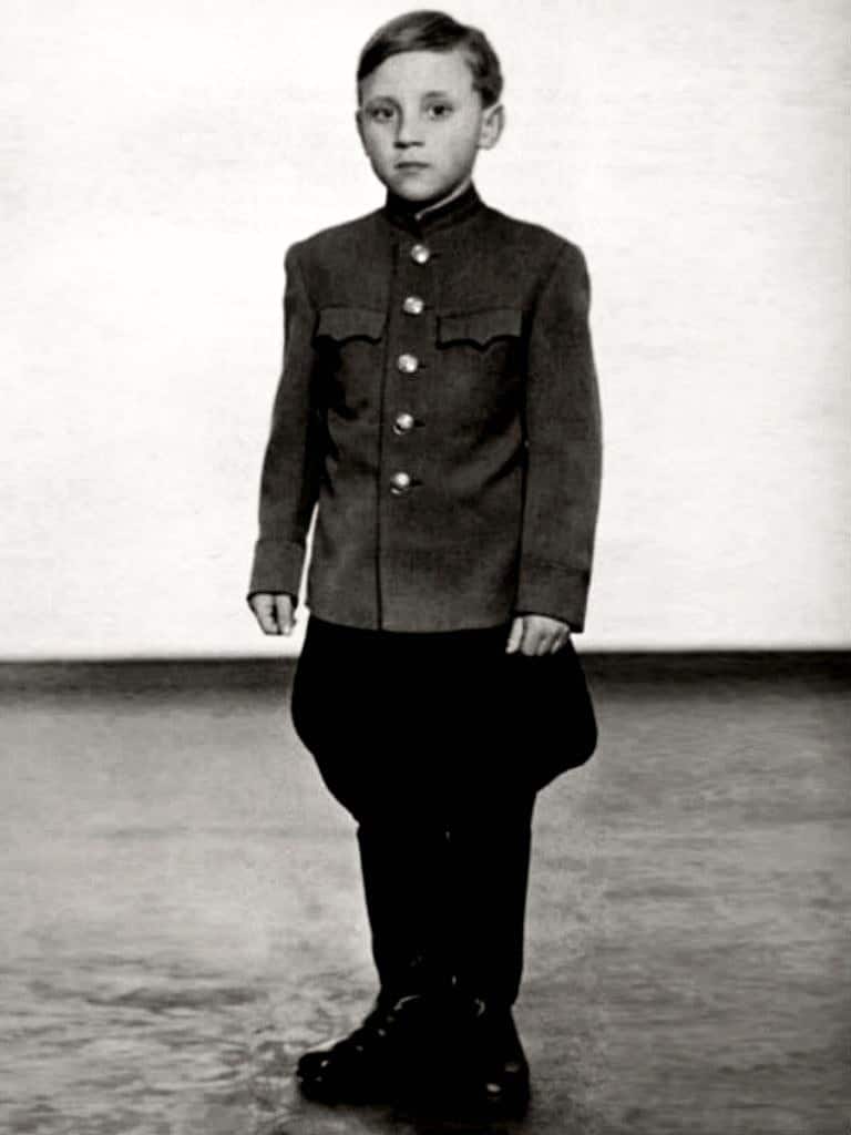 Владимир Высоцкий в детстве