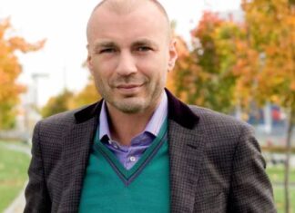 Александр Жулин