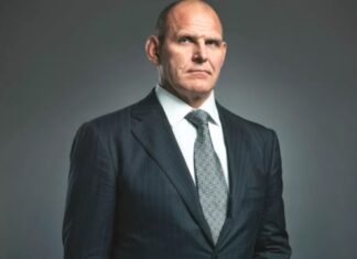 Александр Карелин