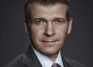Борис Листов