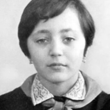 Лена Могучева