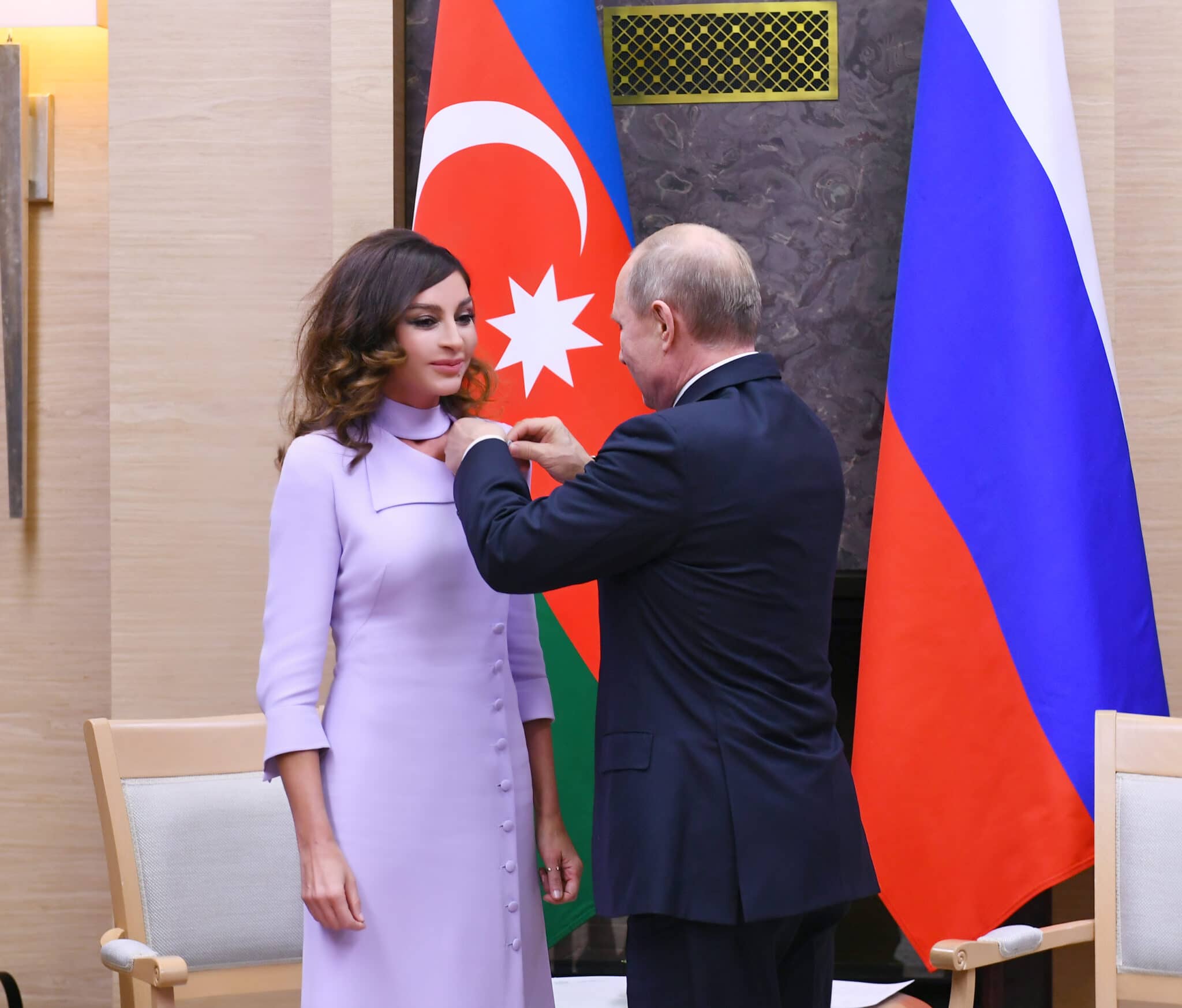 Жена президента Алиева выглядит моложе дочери