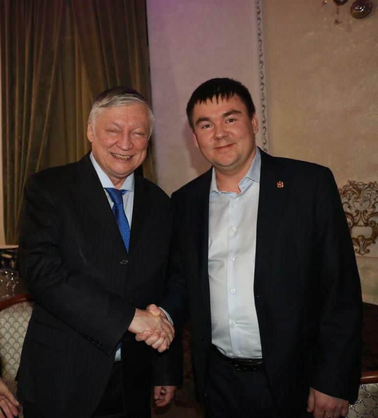 С Анатолием Карповым, чемпионом мира по шахматам