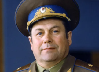 Павел Попович