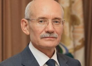Рустэм Хамитов