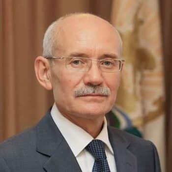 Рустэм Хамитов