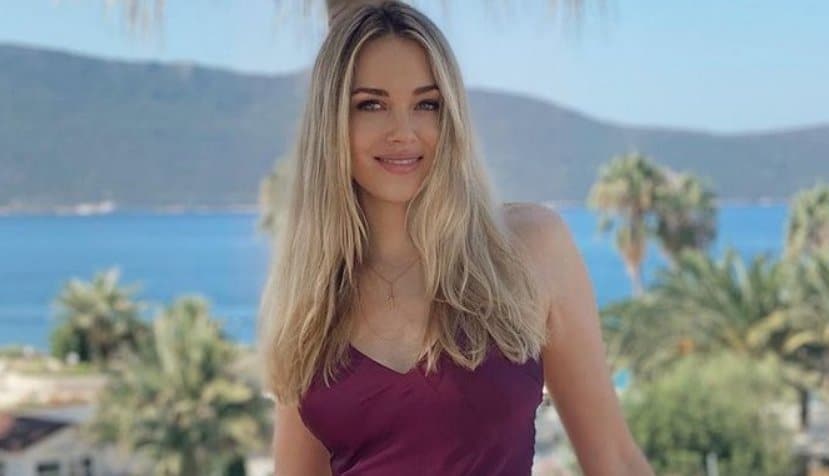 Ксения Сухинова