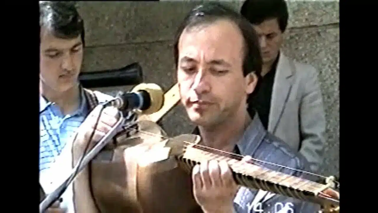 Мухриддин Холиков