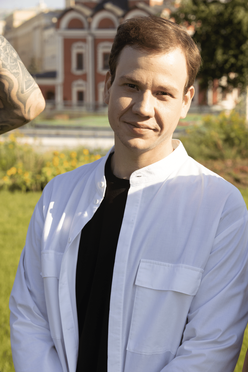Павел Комаров
