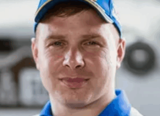 Эдуард Николаев