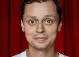 Виктор Комаров