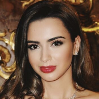 Эстер Кандинова