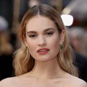 Лили Джеймс