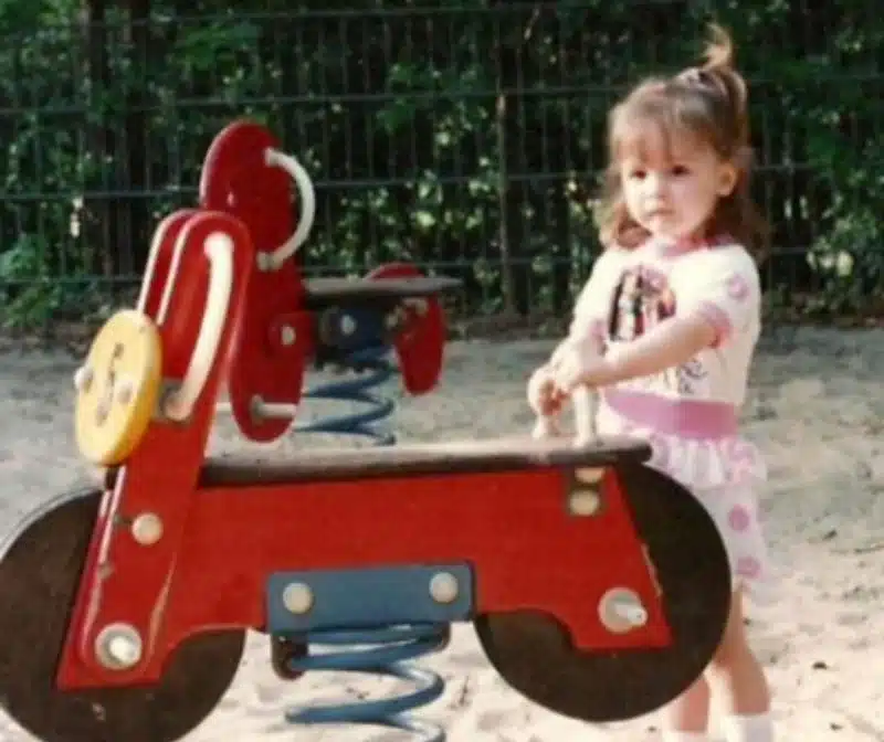 Эстер Кандинова