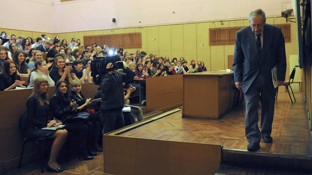 Ясен Николаевич Засурский