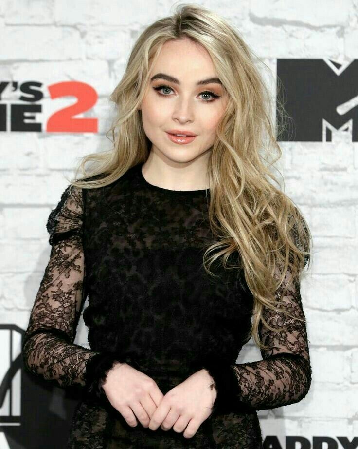 Сабрина Карпентер