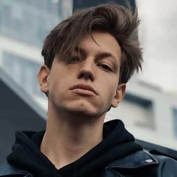 Демьян Волков