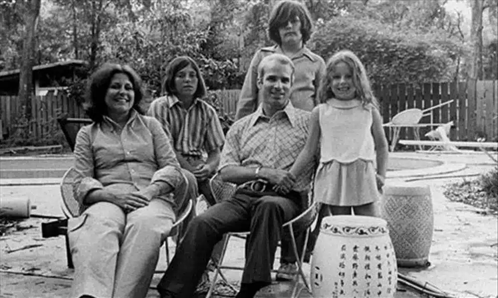 Джон Маккейн