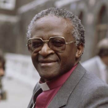 Десмонд Туту