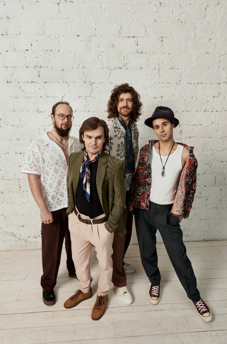 Антон Попов