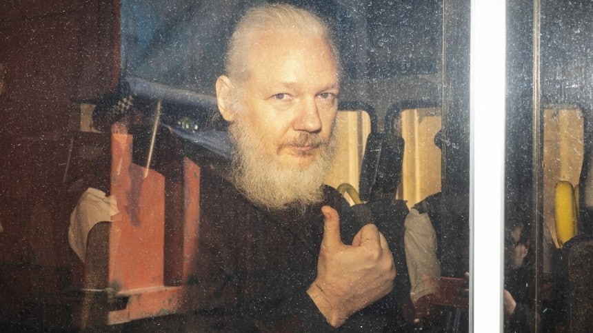 Джулиан Ассанж