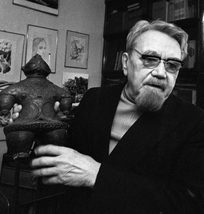 Александр Казанцев