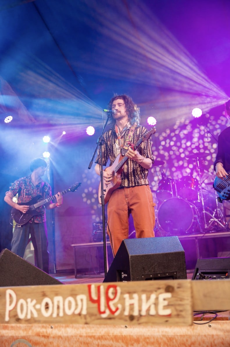 Антон Попов