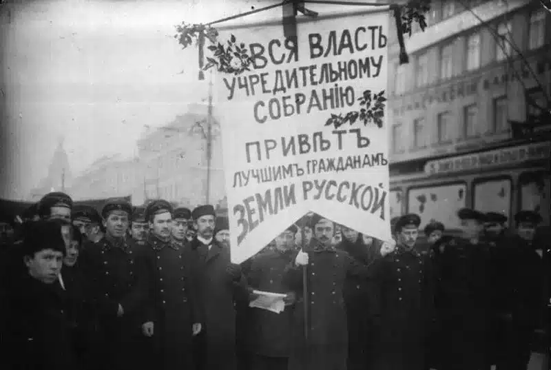 Учредительное собрание 1918: почему его разогнали