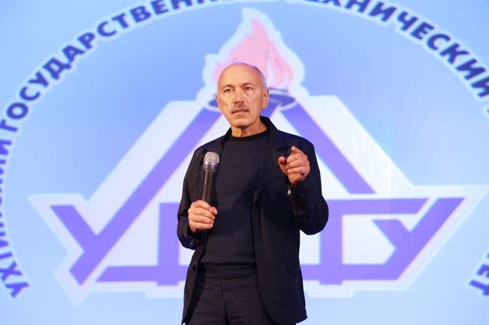 Нурали Латыпов