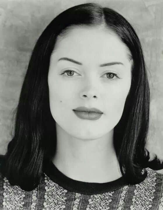 Роуз Макгоуэн в юности