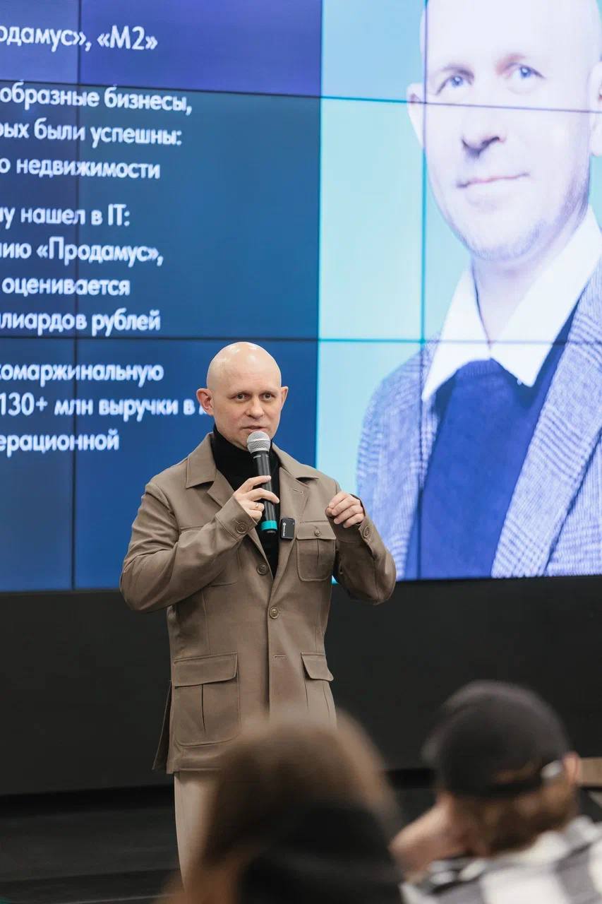Роман Мамуткин
